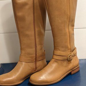 Sperry Size 9, wide shaft, Never worn, tall leather, butter tan color boots